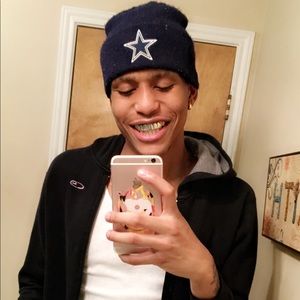 Meet your Posher, Deezy